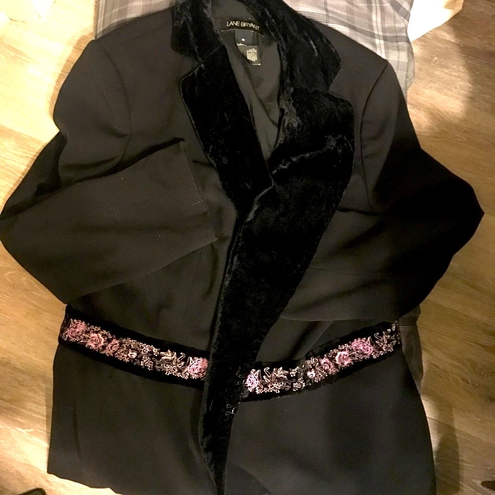 Sz. 16 Asian Blazer Embroidered Purple Trim Blazer